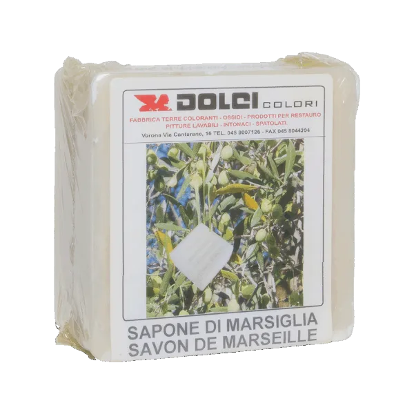 Sapone di Marsiglia naturale con etichetta Dolci Colori.