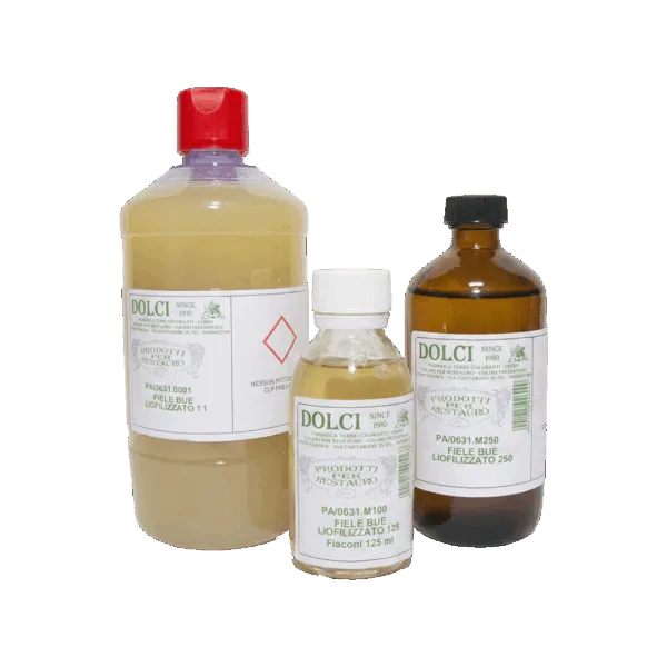 Flaconi di prodotti chimici Dolci Colori per laboratorio e industria.